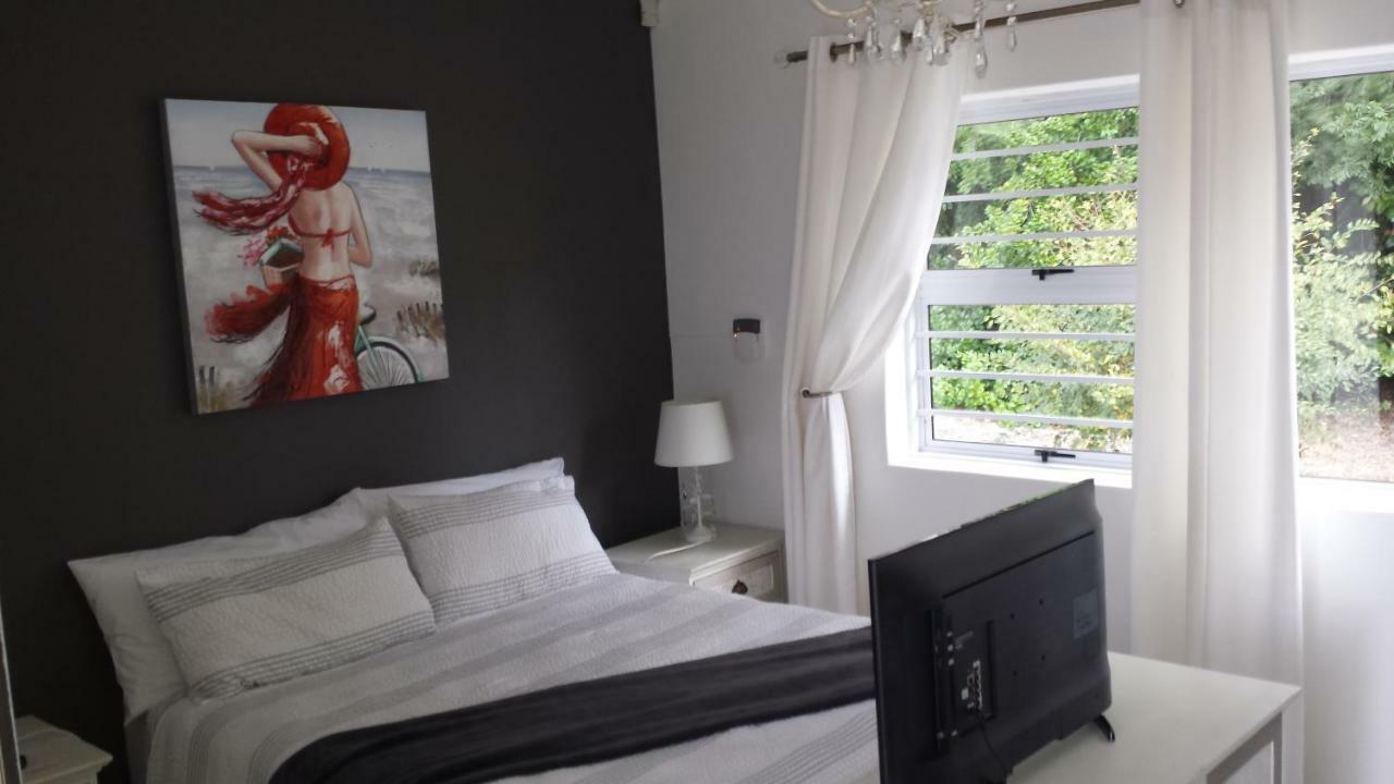 29 Carissa Street Apartamento Somerset West Exterior foto